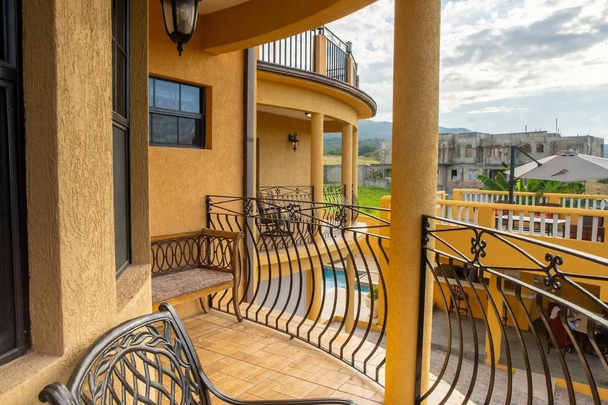 Paradise Chalet Luxurious Villa Richmond